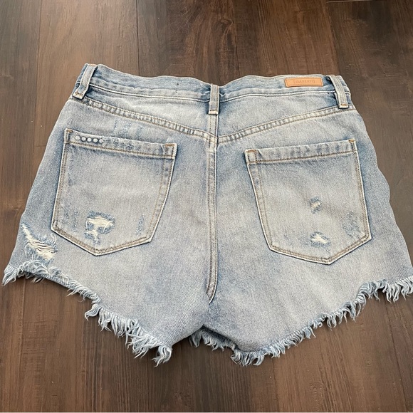 Blank NYC Denim Frayed Edge Shorts Size 27 - Picture 2 of 5
